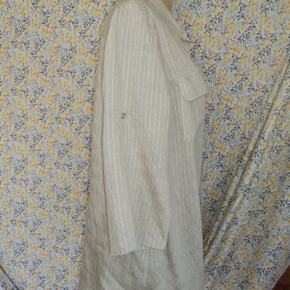 Blouse/Tunic - Picture 4 of 8